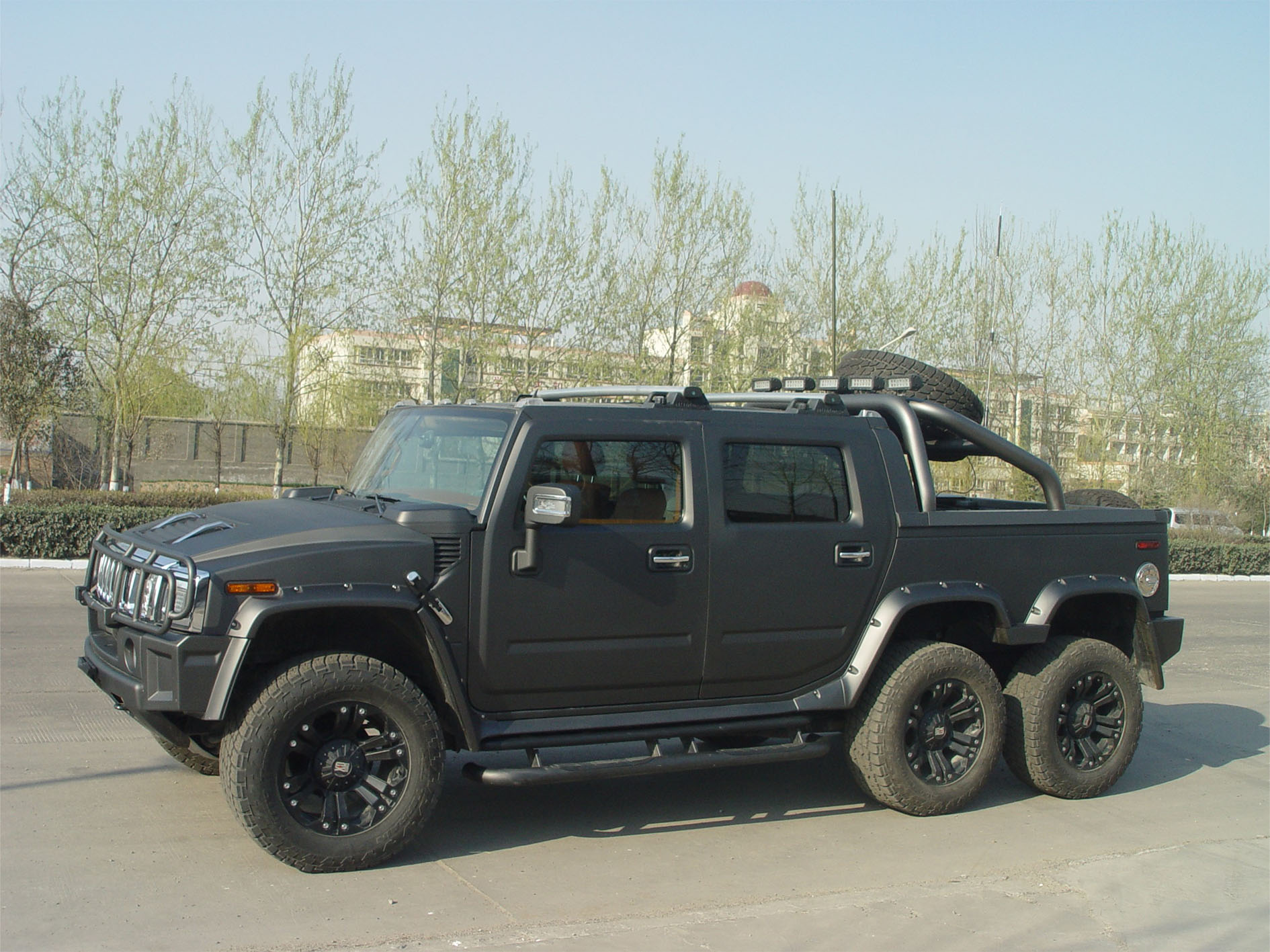 6X6 Black Customization