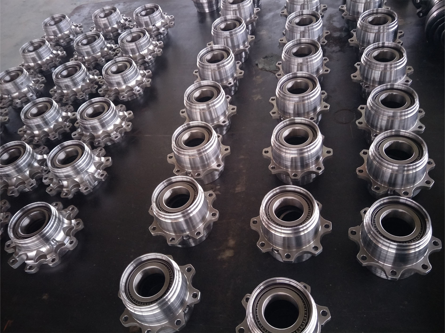 Semi-floating Axle Shaft (with differential lock)